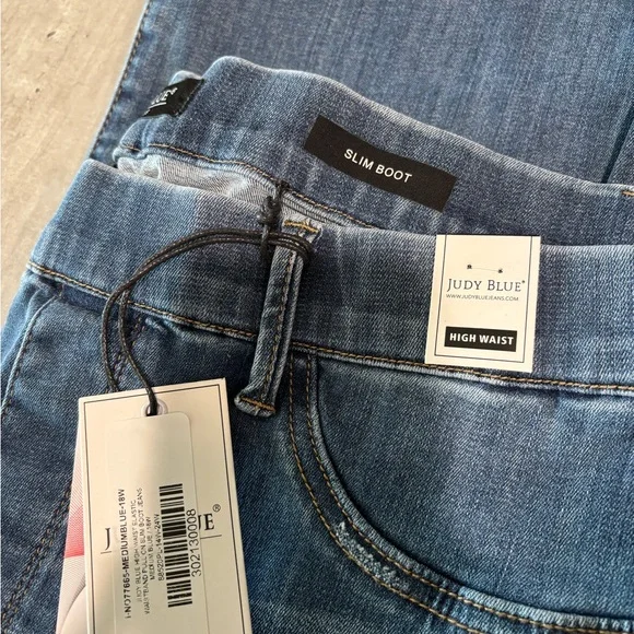 Judy Blue Women's Boot Cut Jeans - Light Blue - Picture 2 of 2